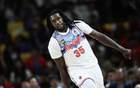 CBA: 2米26中鋒高效得分，廣東勝浙江；南京失利，季后賽懸念待解。