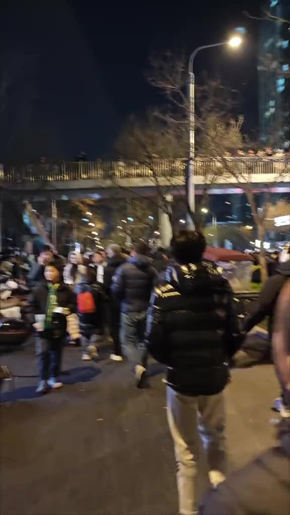 賽后國安球迷街頭大喊：馬寧SB！