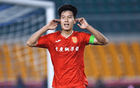 21歲球員鼻梁骨折，缺陣3周。中甲5輪7球，疑遭南通名將所傷。