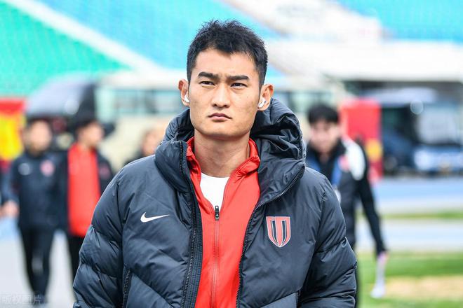 成都新援32歲遇挫，11場(chǎng)僅首發(fā)1次，國(guó)腳曾一戰(zhàn)亞冠成名。